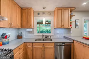 205 Stonewall Dr, Fredericksburg, VA 22401 - Photo 12