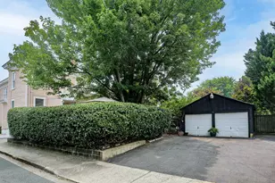 1518 Caroline St, Fredericksburg, VA 22401 - Photo 4