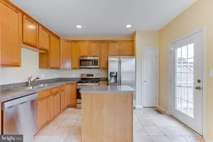 1014 Hampton St, Fredericksburg, VA 22401 - Photo 10
