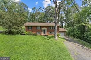 5 Warfield Pl, Fredericksburg, VA 22401 - Photo 2