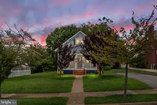 1233 Dandridge St, Fredericksburg, VA 22401 - Photo 2