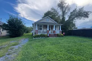102 Hillcrest Dr, Fredericksburg, VA 22401 - Photo 2