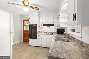 125 Hillcrest Dr, Fredericksburg, VA 22401 - Photo 10