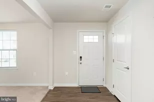 1006 Valley Run Dr, Fredericksburg, VA 22401 - Photo 8