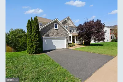 1024 W Kensington Circle, Fredericksburg, VA 22401 - Photo 2