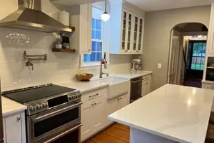 917 Marye St, Fredericksburg, VA 22401 - Photo 2