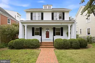 1302 Littlepage St, Fredericksburg, VA 22401 - Photo 1