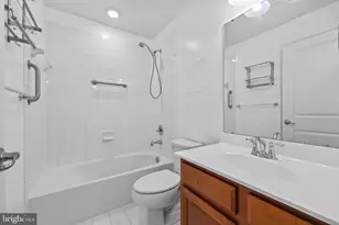 1122 Oakwood St, Fredericksburg, VA 22401 - Photo 8