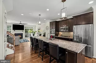 1327 Gilmore St, Fredericksburg, VA 22401 - Photo 2