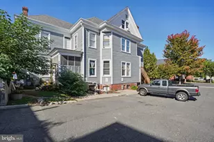 1122 Caroline St, Fredericksburg, VA 22401 - Photo 2