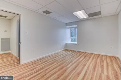 10627 Jones Street #301B, Fairfax, VA 22030 - Photo 16