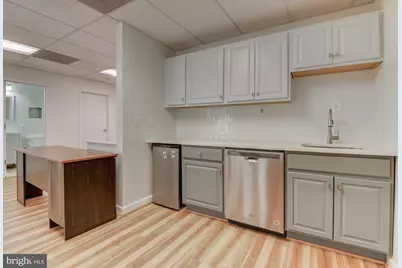 10627 Jones Street #301B, Fairfax, VA 22030 - Photo 10