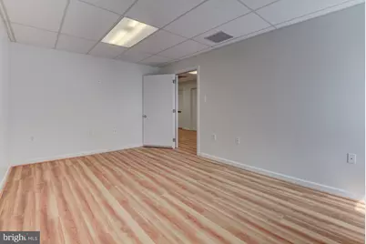 10627 Jones Street #301B, Fairfax, VA 22030 - Photo 18