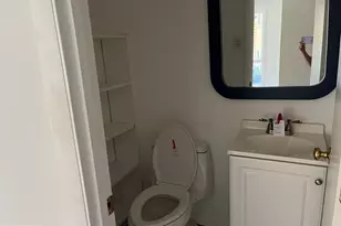 10136 Fair Woods Dr, Fairfax, VA 22030 - Photo 6