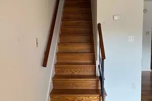 10136 Fair Woods Dr, Fairfax, VA 22030 - Photo 8