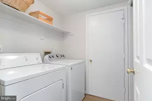 3916 Oak St, Fairfax, VA 22030 - Photo 40