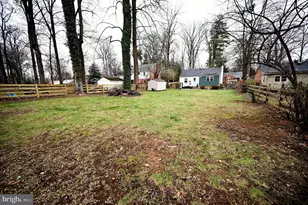 10833 Warwick Ave, Fairfax, VA 22030 - Photo 16