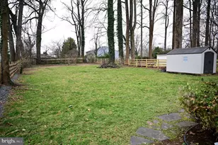 10833 Warwick Ave, Fairfax, VA 22030 - Photo 8