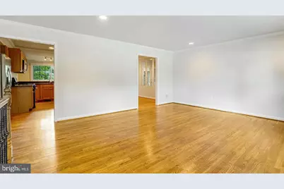 9821 Hampton Lane, Fairfax, VA 22030 - Photo 8