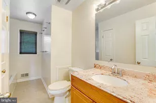 9821 Hampton Ln, Fairfax, VA 22030 - Photo 30