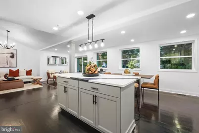 10404 Forest Avenue, Fairfax, VA 22030 - Photo 20