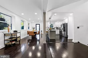 10404 Forest Ave, Fairfax, VA 22030 - Photo 12