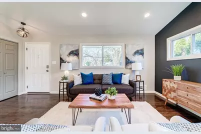 4207 Woodland Drive, Fairfax, VA 22030 - Photo 2