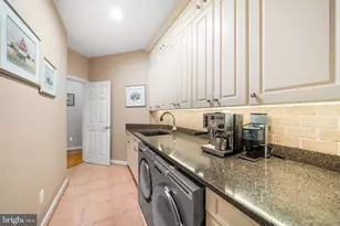 10121 Ratcliffe Manor Dr, Fairfax, VA 22030 - Photo 44