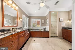 10121 Ratcliffe Manor Dr, Fairfax, VA 22030 - Photo 56