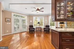 10121 Ratcliffe Manor Dr, Fairfax, VA 22030 - Photo 34