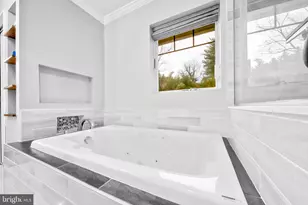 10600 Springmann Dr, Fairfax, VA 22030 - Photo 34