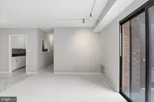 10721 West Dr, Fairfax, VA 22030 - Photo 12