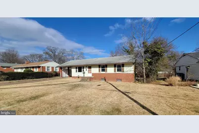 10914 Woodhaven Drive, Fairfax, VA 22030 - Photo 4