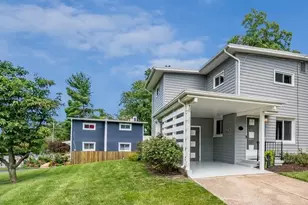 10648 Ashby Pl, Fairfax, VA 22030 - Photo 2