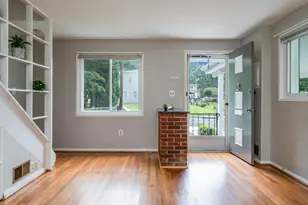 10648 Ashby Pl, Fairfax, VA 22030 - Photo 8