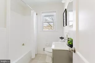 4148 Addison Rd, Fairfax, VA 22030 - Photo 30