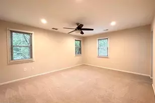 3126 Flintlock Rd, Fairfax, VA 22030 - Photo 10