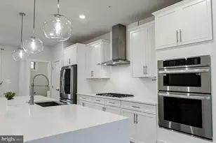 10689 Fairgrounds Dr, Fairfax, VA 22030 - Photo 16