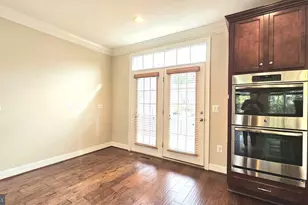 10607 School St, Fairfax, VA 22030 - Photo 8