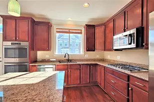 10607 School St, Fairfax, VA 22030 - Photo 6