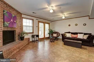 3898 University Dr, Fairfax, VA 22030 - Photo 22