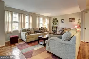 3898 University Dr, Fairfax, VA 22030 - Photo 12