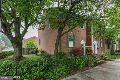 3898 University Drive, Fairfax, VA 22030 - Photo 2