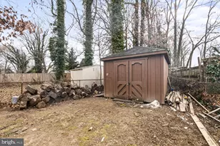 10725 Maple St, Fairfax, VA 22030 - Photo 38