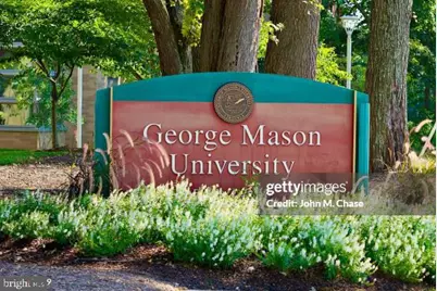 10725 Maple Street, Fairfax, VA 22030 - Photo 2