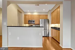 10328 Sager Ave, Fairfax, VA 22030 - Photo 22