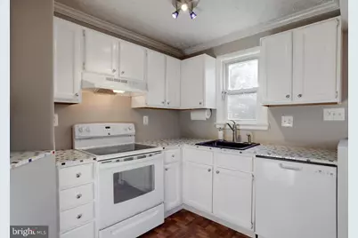 3719 Hill Street, Fairfax, VA 22030 - Photo 8