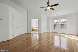 10505 Captain John Smith Ct, Fairfax, VA 22030 - Photo 16