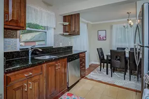 10626 Ashby Pl, Fairfax, VA 22030 - Photo 14