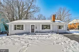 3629 Parklane Rd, Fairfax, VA 22030 - Photo 2